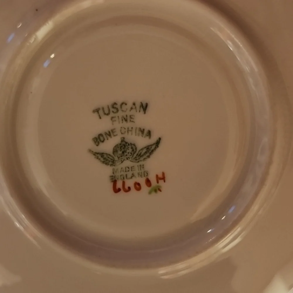 Tuscan fine bone china cup an saucer‎ England